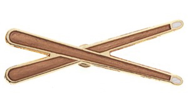 PIN AIM GIFTS DE BAQUETAS   AIM GIFTS