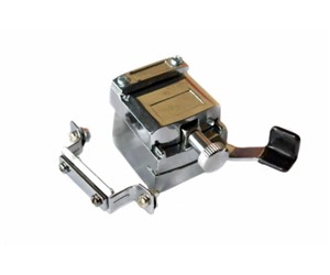 MAQUINA PRENSADORA TREVOR PARA REPUESTOS DE BATERIA  TREVOR